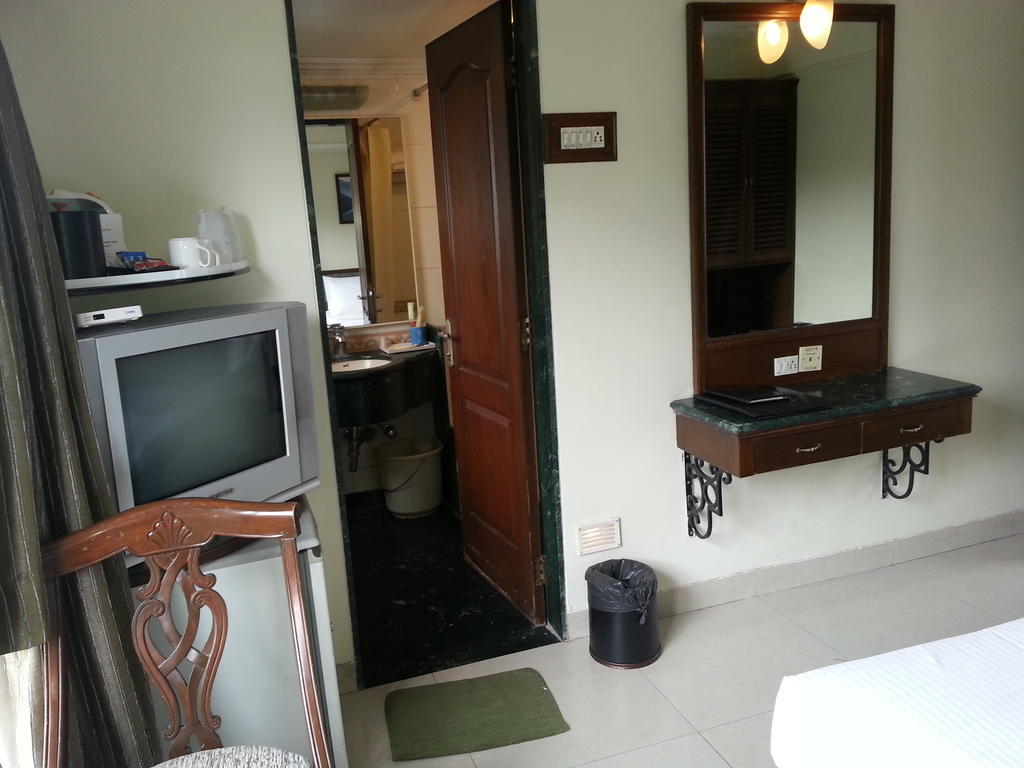 Hotel Srimaan Pune Extérieur photo