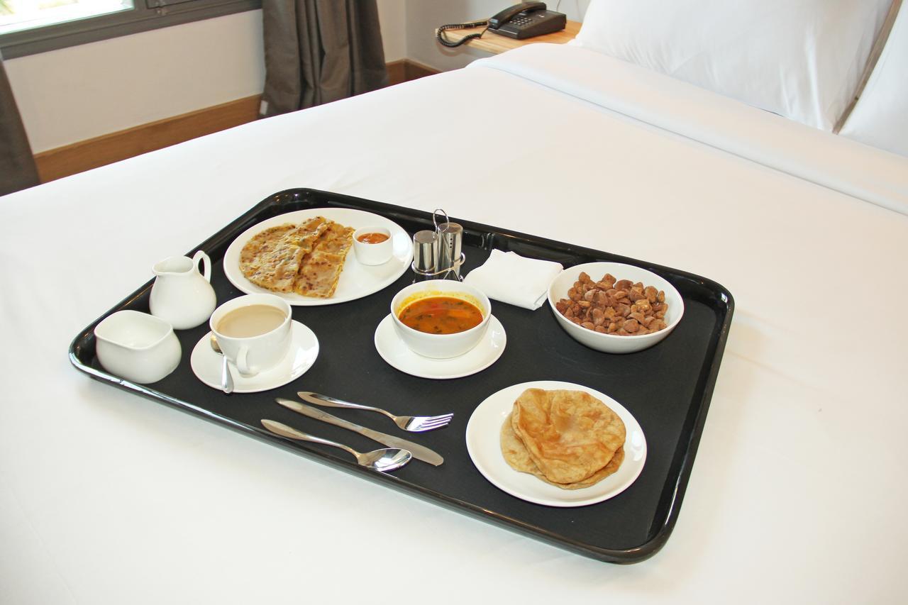 Hotel Srimaan Pune Extérieur photo